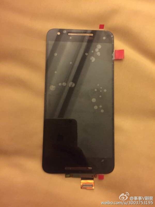 LG-Nexus-5-2015-leaked-LCD-panel.jpg