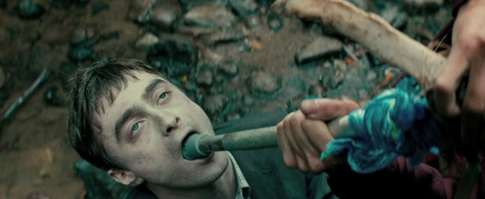 Harry Potter’ın Çok Konuşulacak Yeni Filmi Swiss Army Man’in Fragmanı