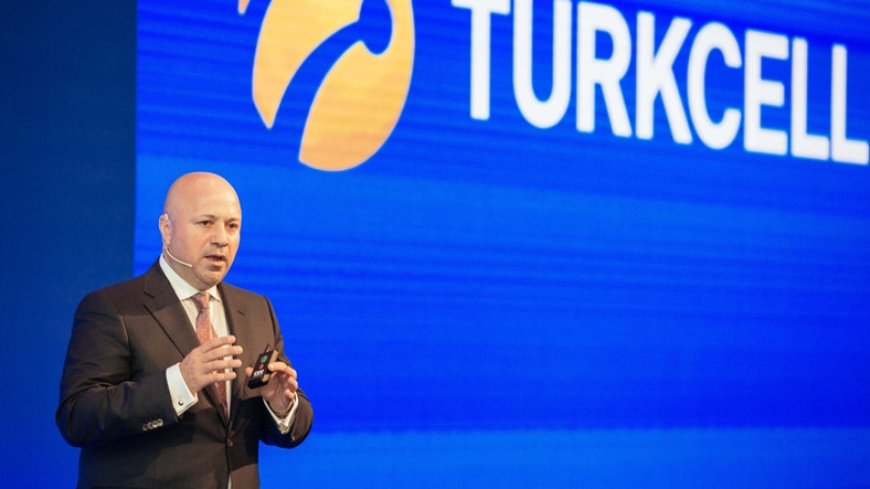 Turkcell CEO’sundan Telefona Taksitle İlgili Önemli Tweet