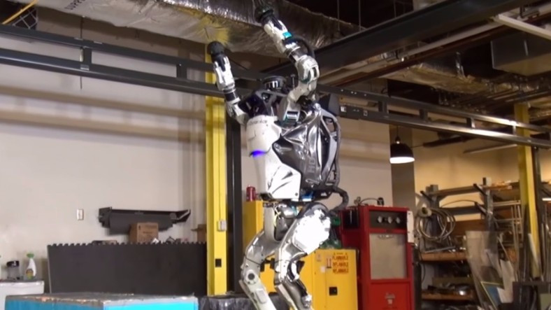 Atlas Robotun Ters Taklası İnsanlık İçin Dev Bir Adım Anlamını