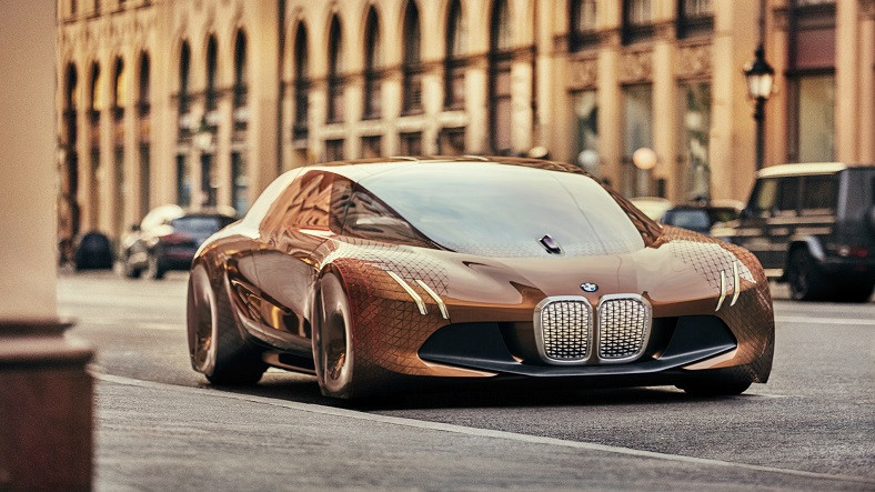 BMW Uzun Menzilli Elektrikli SUV İle Tesla'ya Meydan Okudu
