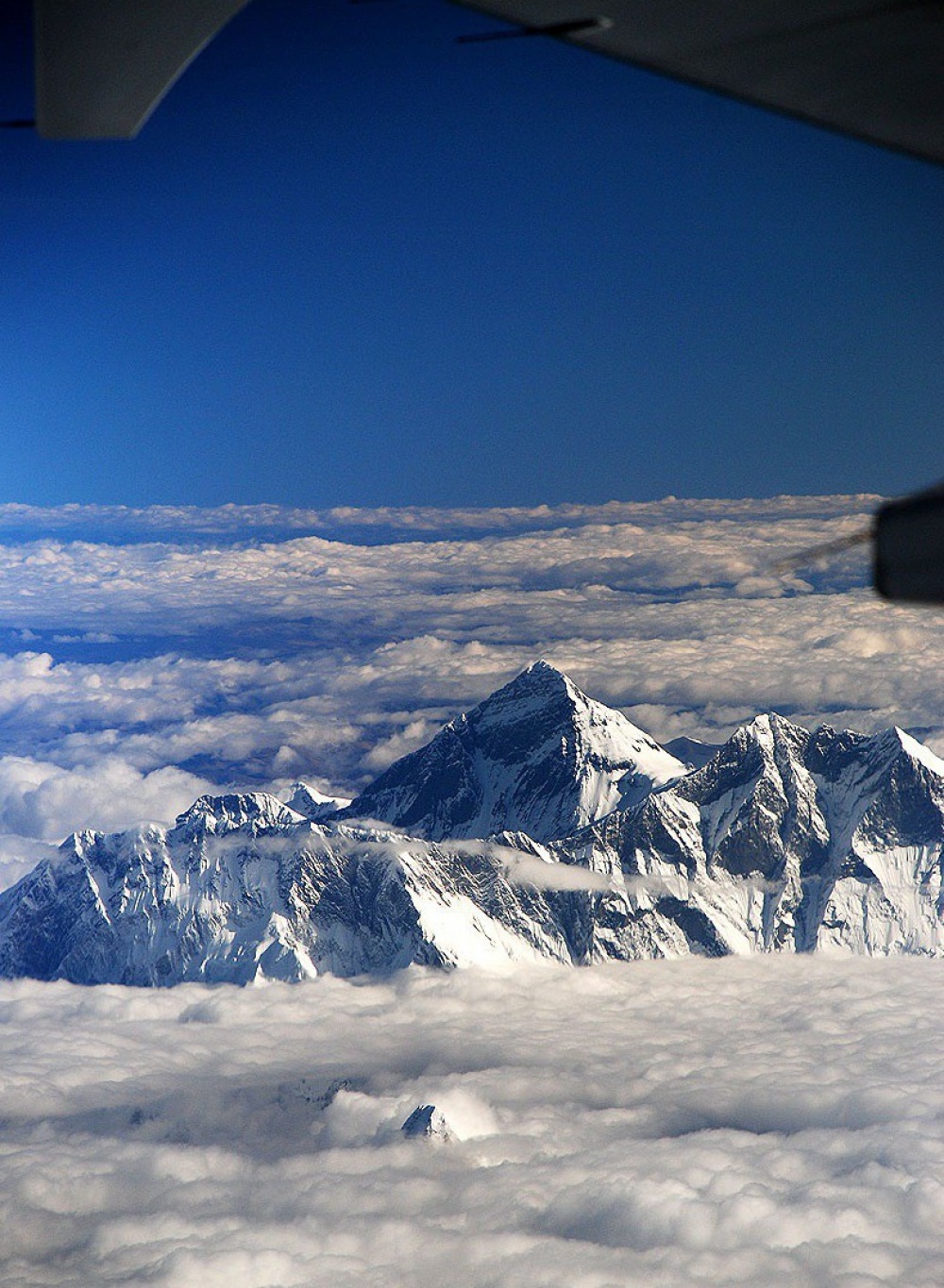 Everest Dağı'nın uçaktan görüntüsü