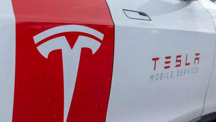 Tesla'nın Elektrikli Otomobillerindeki Kameralara Uzaktan Erişim Geliyor