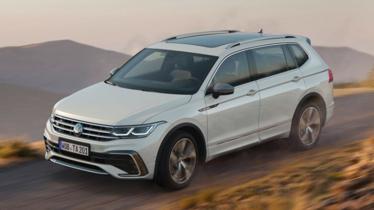 Volkswagen, "İri Kıyım Golf" Gibi Görünen 2021 Tiguan Allspace'i Duyurdu