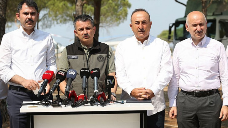 Bugün de Şaşıramadık: Orman Bakanı, 'Yangın Söndürme Uçağımız ve Helikopterimiz' Olmadığını Açıkladı