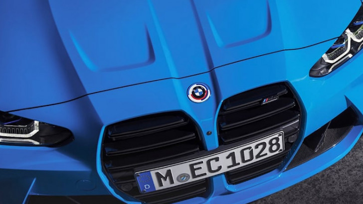 Geçmişe Götürdü: BMW, 50. Yıldönümünü Kutlayan M Serisi İçin Özel Bir 'BMW Logosu' Tanıttı