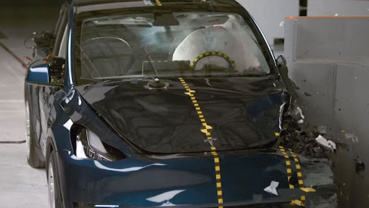 Tesla Model Y'nin Alınabilecek En Yüksek Puanı Aldığı Çarpışma Testi Videosu