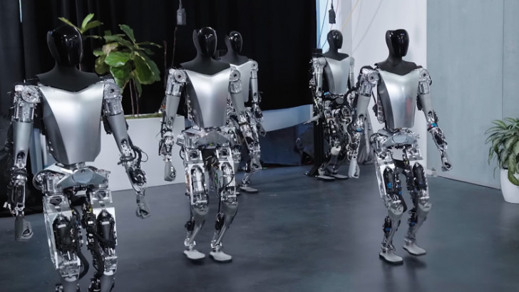 Tesla, İnsansı Robotunun Son Halini Paylaştı: Artık Kendi Başına Yürüyüp, Nesneleri Tutabiliyor [Video]