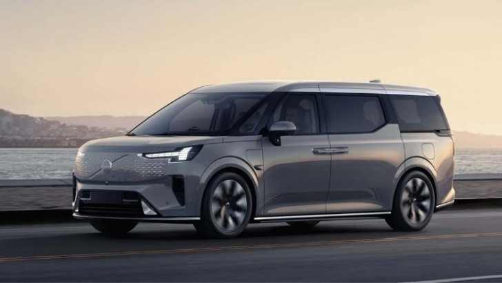 Volvo'nun İlk Elektrikli Minivan Modeli EM90, Resmen Tanıtıldı (Lüks Tutkunlarına Özel)