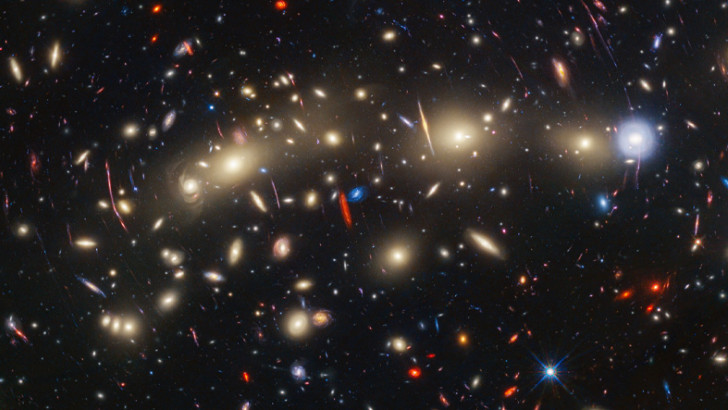 NASA, Evrenin Bugüne Kadarki "En Renkli" Görüntüsünü Paylaştı