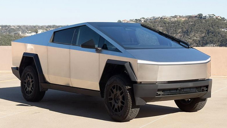 Tesla, Bugüne Kadar Ürettiği Tüm Cybertruck'ları Geri Çağırdı: İşte Nedeni