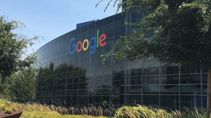 Google, Çin Kaynaklı 1000'den Fazla Siteyi Yalan Haberler Nedeniyle Banladı