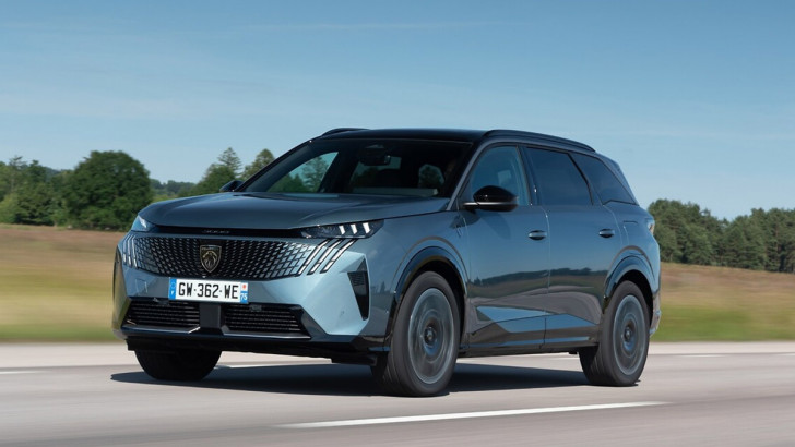 Bu Ay da 308'e Bomba İndirim Var: Peugeot, Aralık Ayı Fiyatlarını Açıkladı