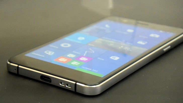 Yeni Bir Windows 10 Telefon 'Umutsuzca' Destek Bekliyor