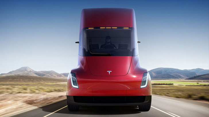 Tesla, Ağır Vasıtaların Efendisi Olacak Tırı Tesla Semi'yi Tanıttı!