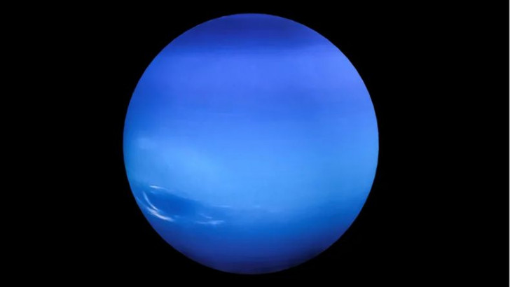 Neptün'ün 30 Yıl Önce Çekilen İlk Fotoğrafı