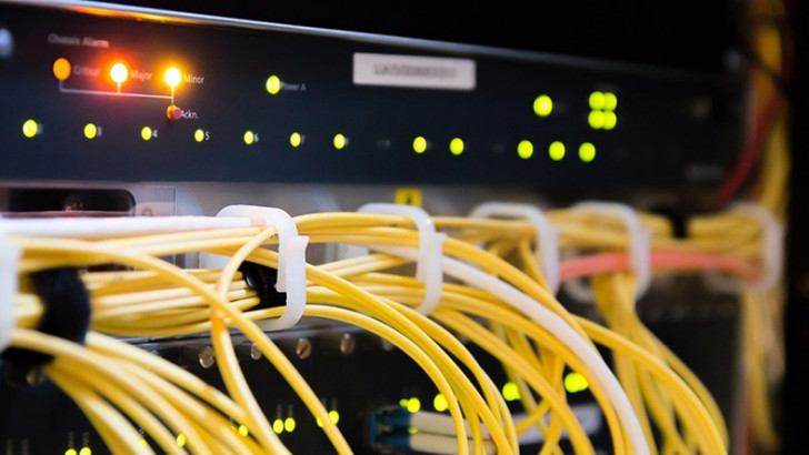 DARPA, FastNIC ile Ağ Bağlantısını 100 Kat Hızlı Hale Getirmeyi Hedefliyor