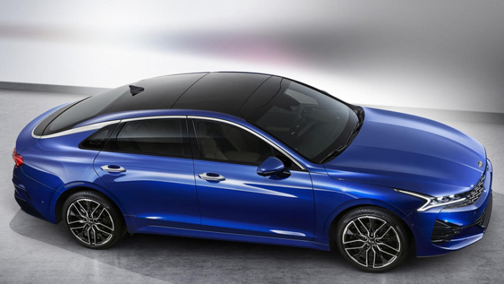 Kia'nın Yenilenen Yakışıklısı 'Optima', Gün Yüzüne Çıktı