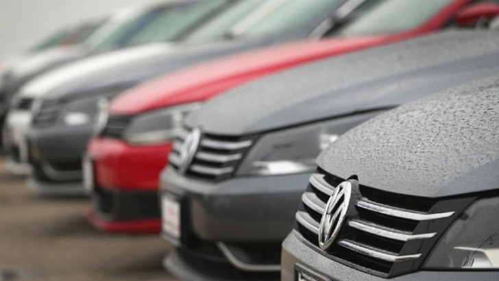 Volkswagen Yine Emisyon Standartlarında Hile Yapmakla Suçlanıyor