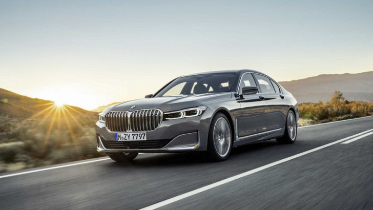 BMW, Yeni Nesil 7 Serisi'nin Elektrikli Versiyonla Geleceğini Açıkladı