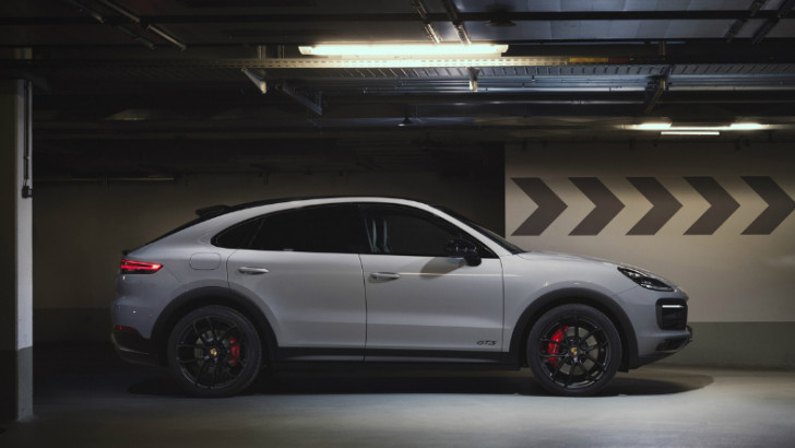 2021 Porsche Cayenne, Yeni V8 Motoruyla Birlikte Tanıtıldı
