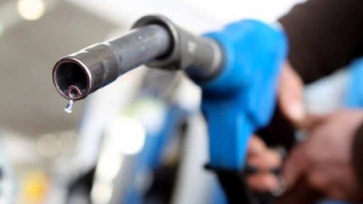 Benzine Bu Geceden İtibaren Zam Geliyor