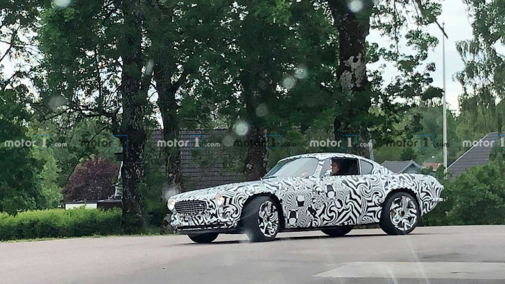 Volvo P1800'ün Elektrikli Versiyonuyla Geri Dönebileceğine Gösteren Fotoğraflar