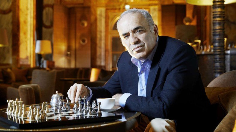 Satrancın En Ünlü Büyükustası Garry Kasparov Kimdir?