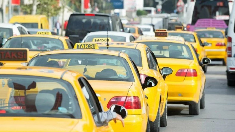 İstanbuldaki Taksi Krizi, Dünya Basınına Yansıdı: Sorun Taksi Mafyaları