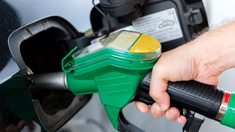 Kendi Gitti, İsmi Kaldı: Benzin Zamlarının Pompa Fiyatına Yansımasını Engelleyen(!) Sistem 2022de de Devam Edecek
