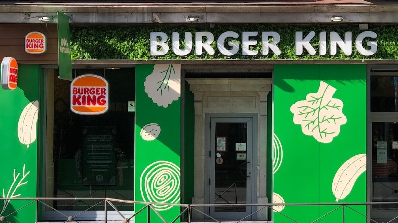 Bugünleri de Gördük: Burger King, Menüsünde Hiç Et Olmayan İlk Vejetaryen Şubesini Açtı