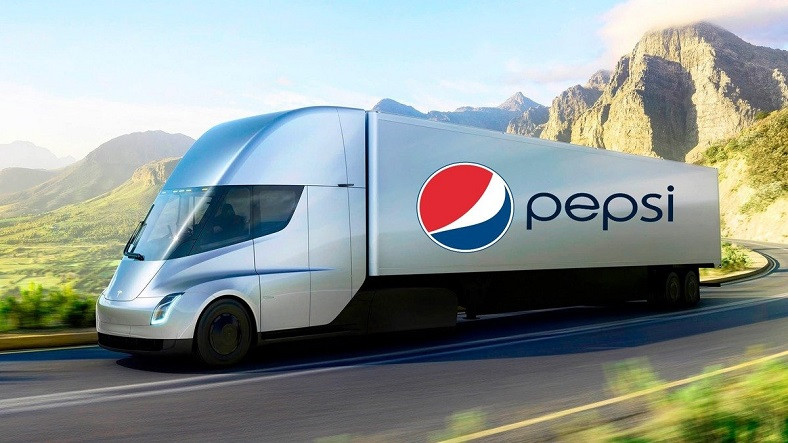 Tesla Erteledik Demişti: Pepsi, Tesladan İlk Elektrikli Tır Teslimatını Ne Zaman Alacaklarını Açıkladı