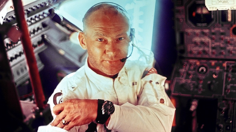 Aya Ayak Basan İkinci İnsan Buzz Aldrin Kimdir, Ayda Neler Yaşadı?