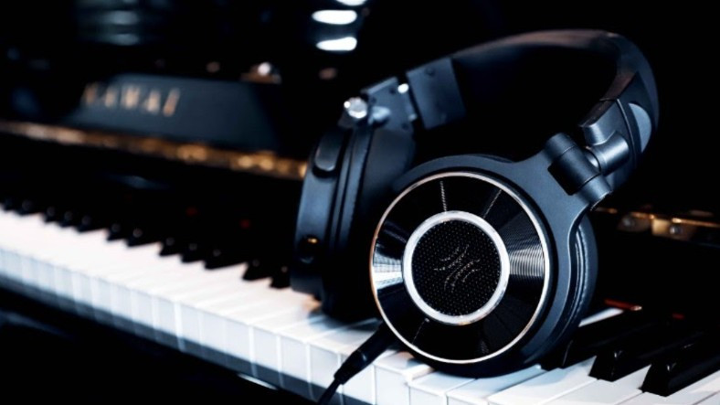 Profesyonel Müzik Dinlemek İsteyenlere: OneOdio Monitor 60 Kulaklık İncelemesi