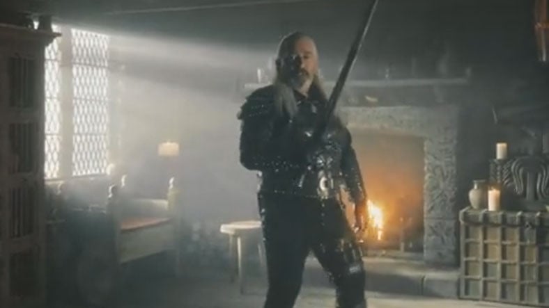 Cem Yılmazdan Netflixte Yayınlanacak Stand-up Gösterisi İçin The Witcher Temalı Reklam [Video]