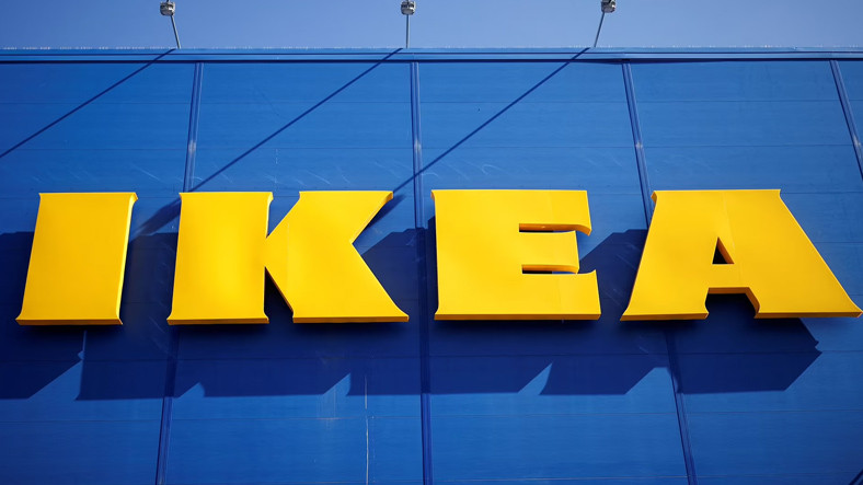 IKEA’dan Çok Tartışılacak Karar: Koronavirüs Aşısı Olmayan Temaslı Çalışanların Maaşları Kesilecek