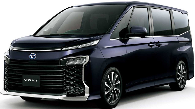 Toyota, Spor Otomobilcesine Yakışıklı Minibüsü 2022 Noah ve Voxyyi Tanıttı