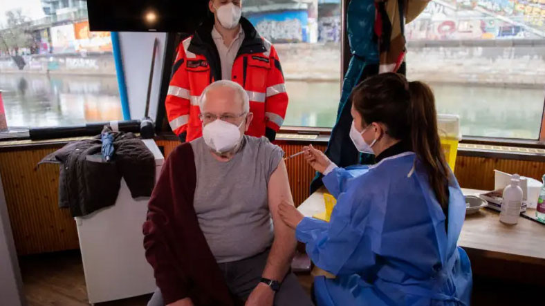 Aşılama Oranında Türkiyeye Fark Atan Avusturya, Koronavirüs Aşısını Tüm Ülkede Zorunlu Hale Getirdi: Peki Türkiyede Aşı Zorunlu Olabilir mi?