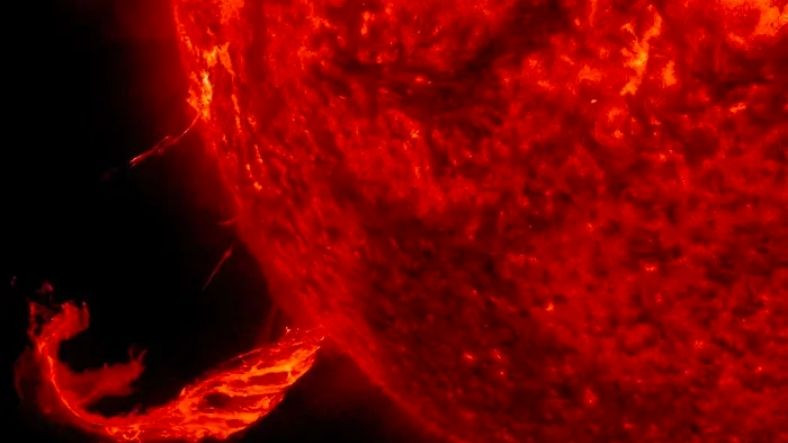 Tüm Zamanların En Büyük Güneş Patlaması Anı Kaydedildi [Video]