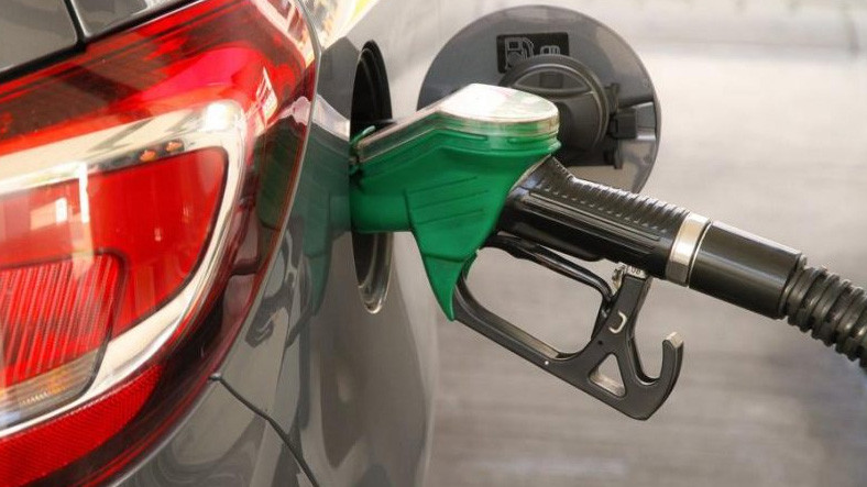 Benzin ve Motorine Beklenen Savaş Zammı Geldi: Pompa Fiyatına Yansıyacak