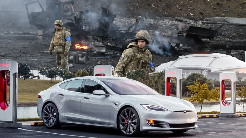 Tesla, Savaştan Kaçan Ukraynalılara Şarj İstasyonlarını Ücretsiz Hale Getirdi
