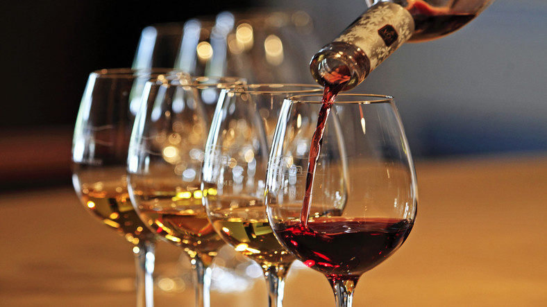 Yıllanmış Şarabın Diğer Şaraplardan Farkı Ne, Fiyatları Neden Daha Pahalı Olur?