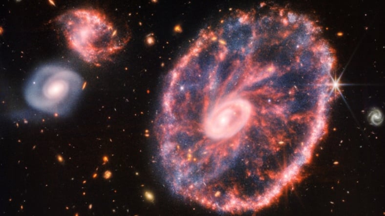 james webb uzay teleskobu araba tekeri galaksisi nin yeni fotograflarini cekti 1659455895