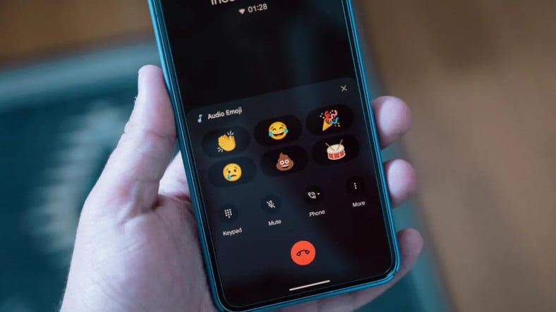Google, Telefon Konuşmalarını Sitcom Diziye Çevirecek "Sesli Emoji" Özelliğini Duyurdu