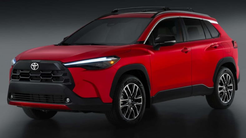 2026 Toyota Corolla Cross, Hayal Kırıklığı Yaratan Özellikleriyle Tanıtıldı