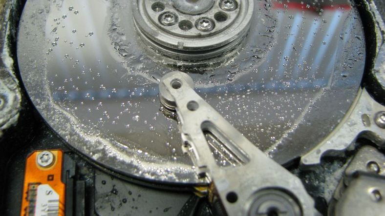 Hard Disk'i Suya Düşürürseniz İçerisindeki Veriler Nasıl Kurtarılır