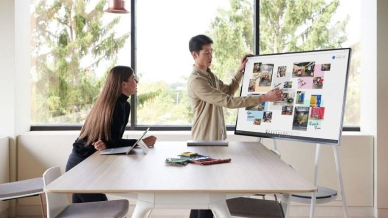 Microsoft, 52 Bin TL'lik Surface Hub 2S'i Duyurdu