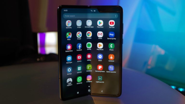 Samsung Katlanabilir Yeni Telefonlar Üzerinde Çalışıyor