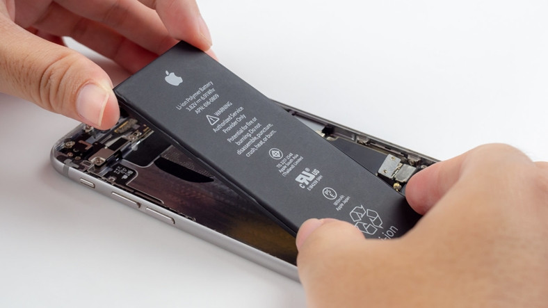 Apple Yetkisiz Batarya Değişimleri İçin Yaptığı Uyarının Sebebini Açıkladı