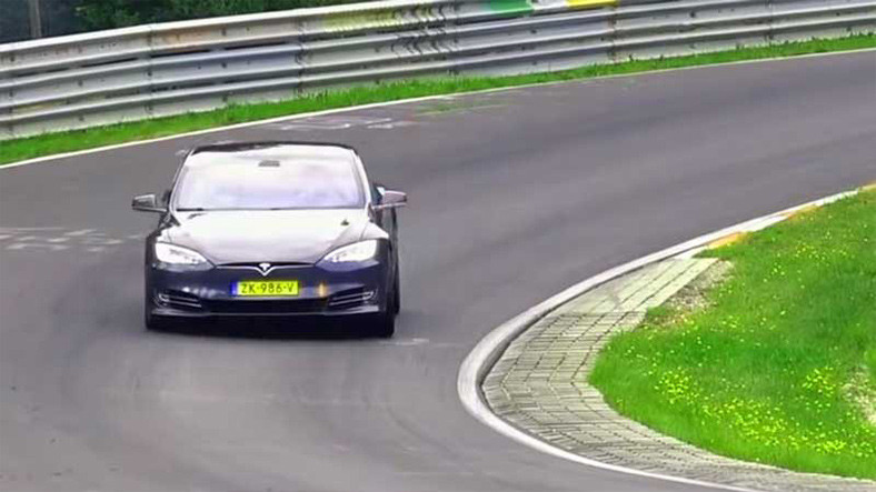 İddia Tesla Nürburgring de Porsche nin Elektrikli Araba Rekorunu Ele